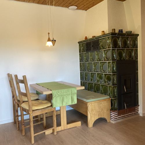 Essecke mit Kachelofen - Essecke mit Kachelofen -