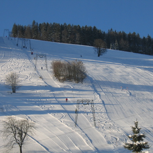 Skilift Rollspitz - Das Skigebiet Wieden/Münstertal mit seinen 6 Liften ist zu Fuß erreichtbar. Skilift Rollspitz - Das Skigebiet Wieden/Münstertal mit seinen 6 Liften ist zu Fuß erreichtbar.